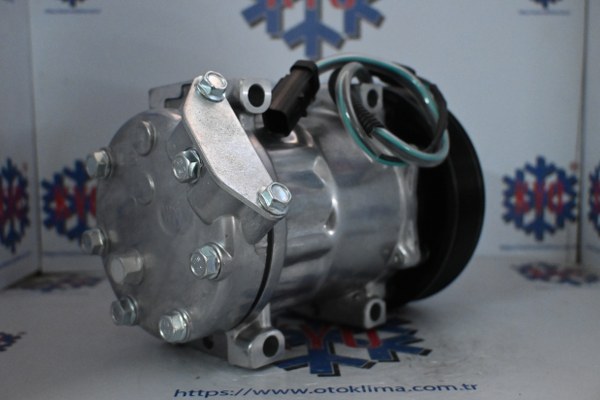 KYOK150510 CATERPİLLAR CAT EXCAVATOR İŞ MAKİNESİ  8 PK OEM : 372-9493