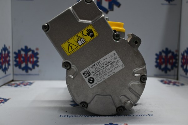 KYOK150518 BMW G70 İ7 -İ4 OEM : 6452-5B31E59-01