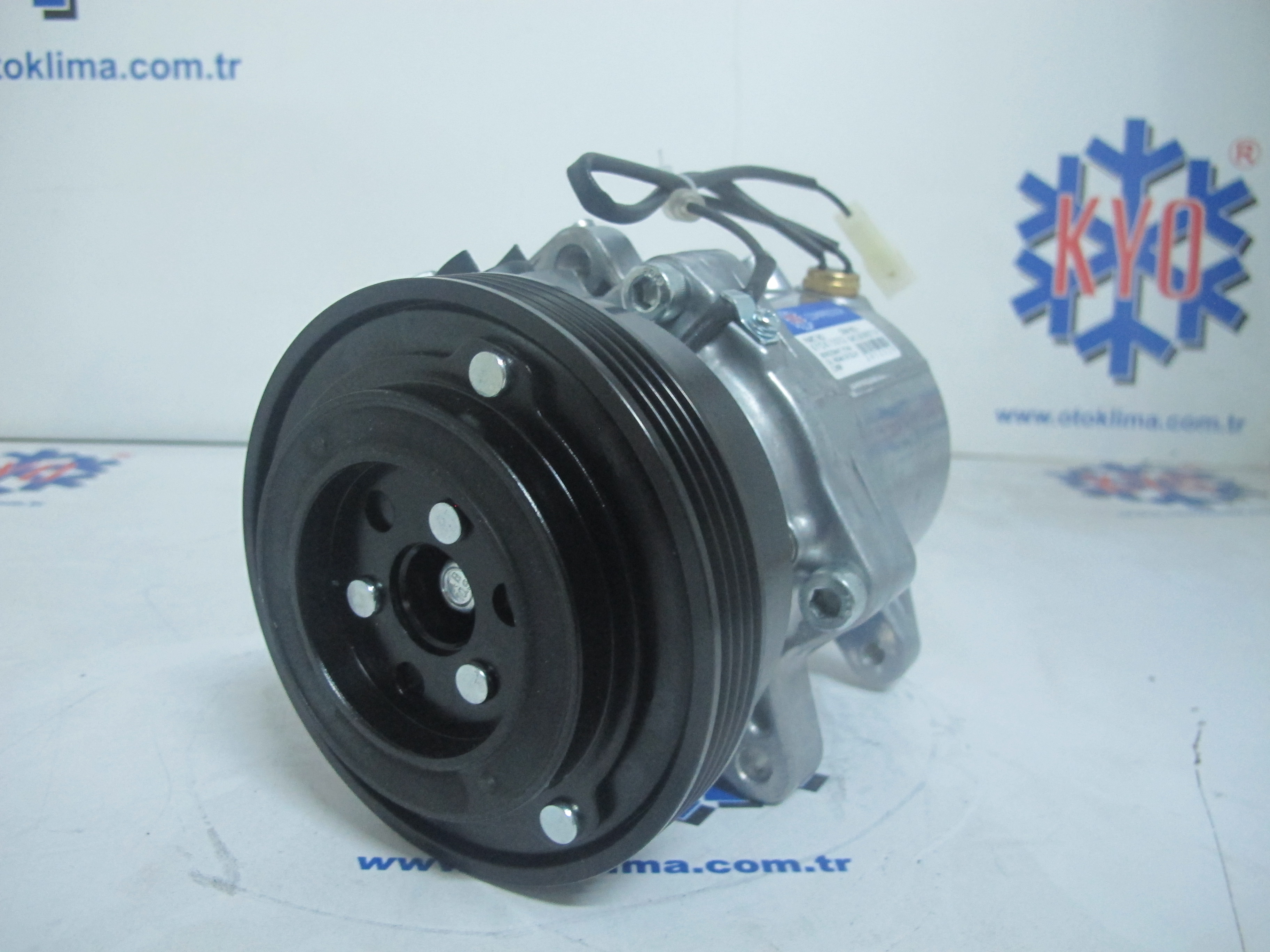 KYOK15052  BMW M44 ('96-)OEM:64528390228