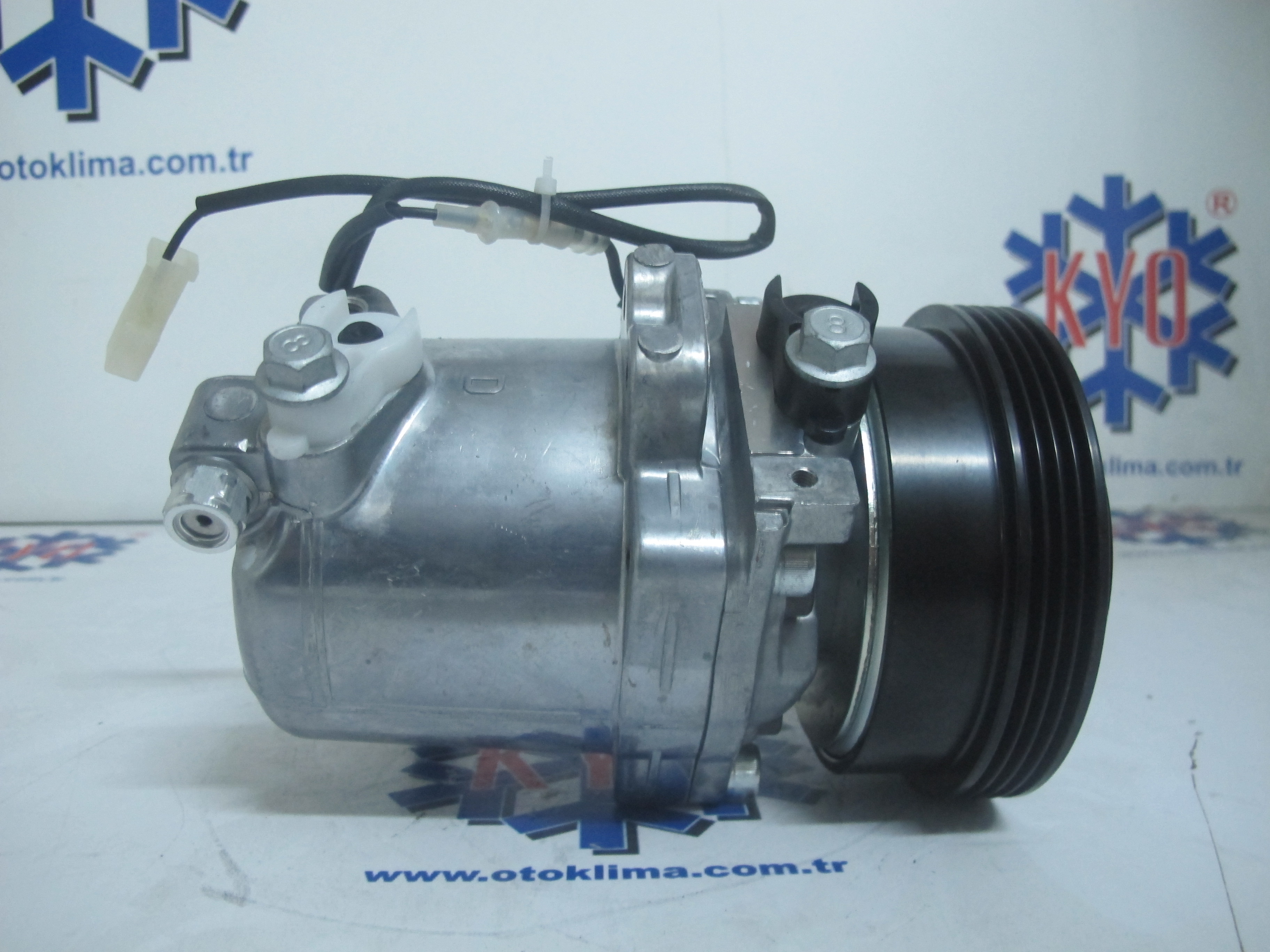 KYOK15052  BMW M44 ('96-)OEM:64528390228
