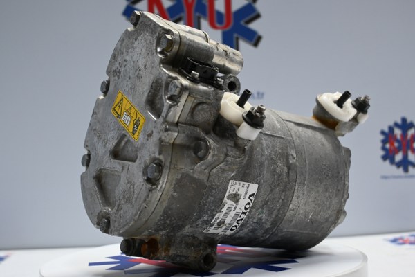 KYOK150527 VOLVO V60 T6 T8 OEM : P32260523