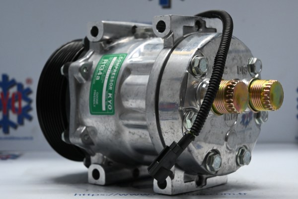 KYOK150534 İVECO İŞ MAKİNESİ SD7H13 8 PK 24V 32X32