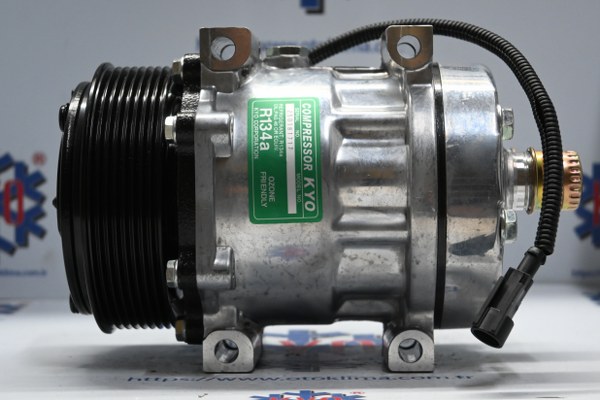 KYOK150534 İVECO İŞ MAKİNESİ SD7H13 8 PK 24V 32X32