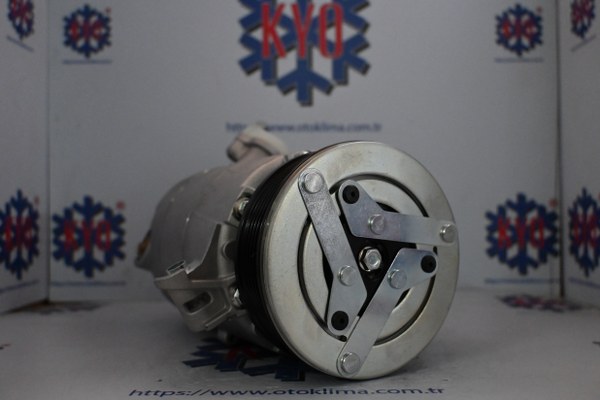 KYOK151138 LAND ROVER 6 PK  OEM : LR035975 - LR027784  