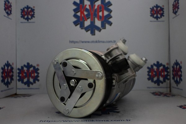 KYOK151138 LAND ROVER 6 PK  OEM : LR035975 - LR027784  