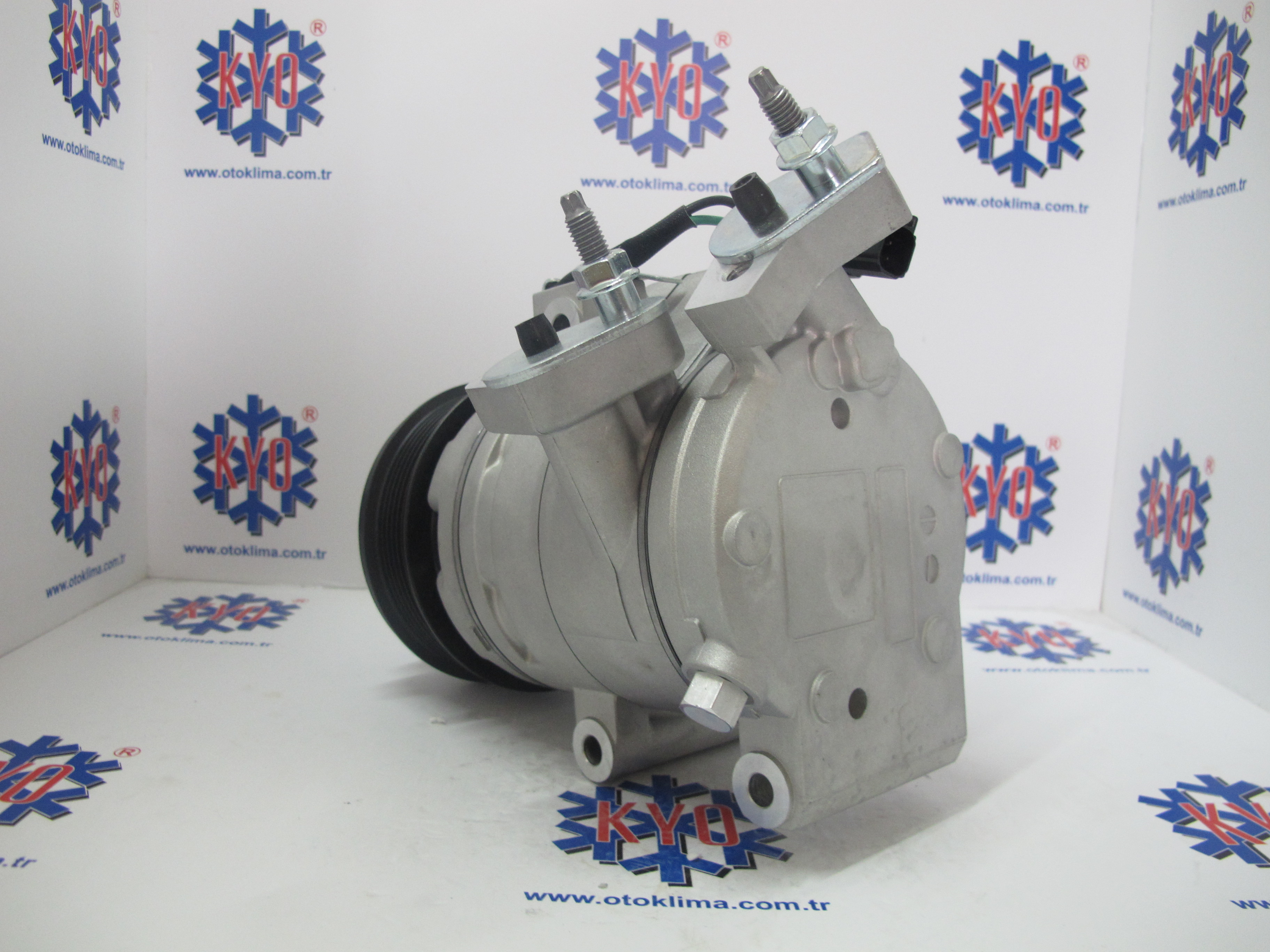 KYOK151173 FORD RANGER 7 PK OEM : EB3B19497BB