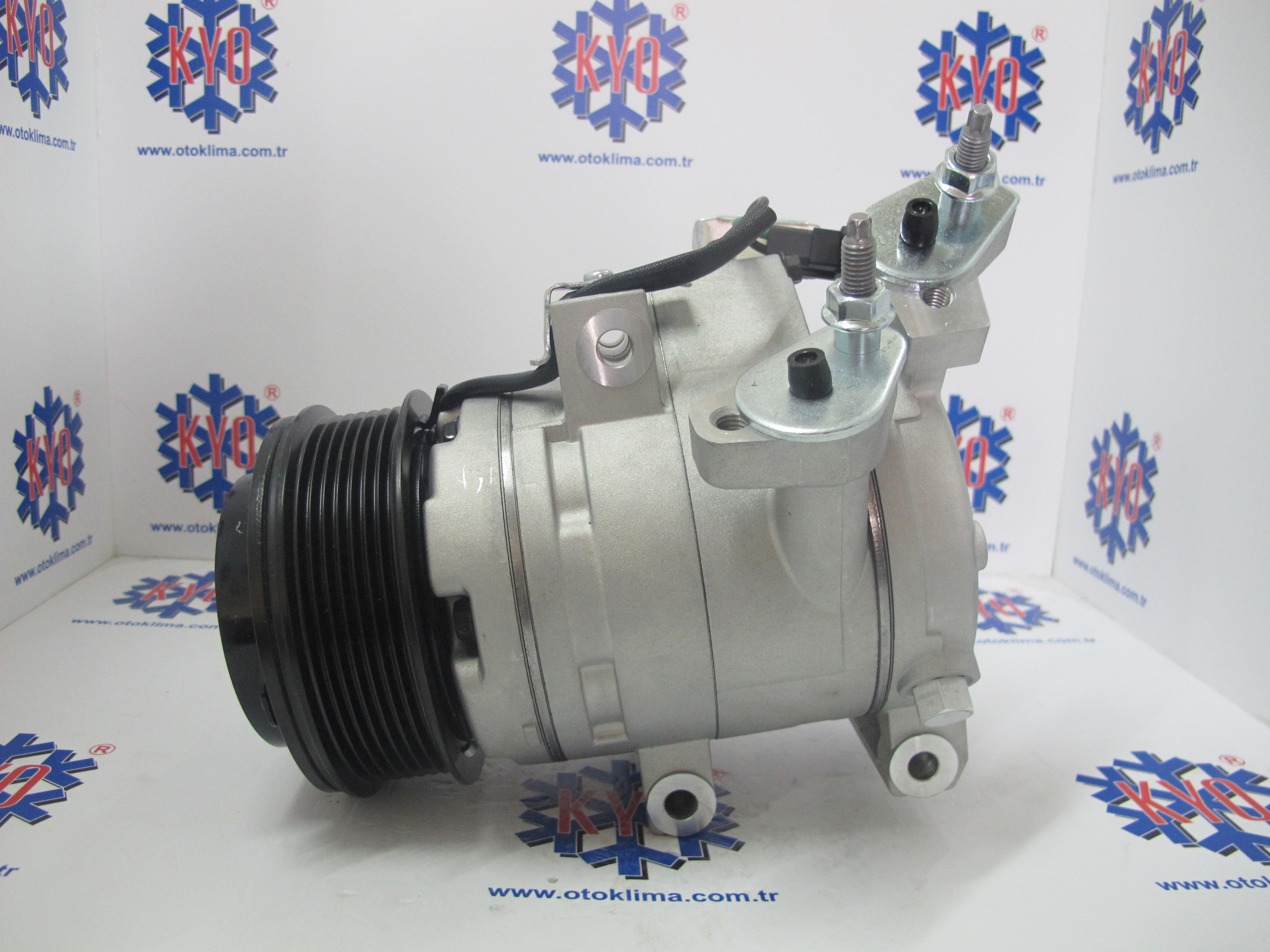 KYOK151173 FORD RANGER 7 PK OEM : EB3B19497BB
