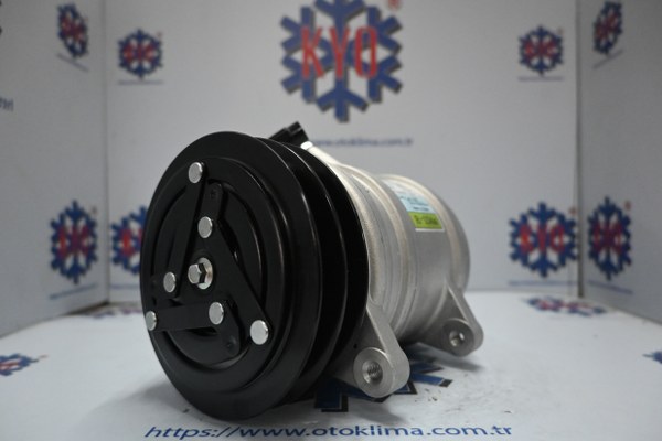 KYOK15120 İŞ MAKİNESİ TRAKTÖR V KAYİŞ OEM : 717638