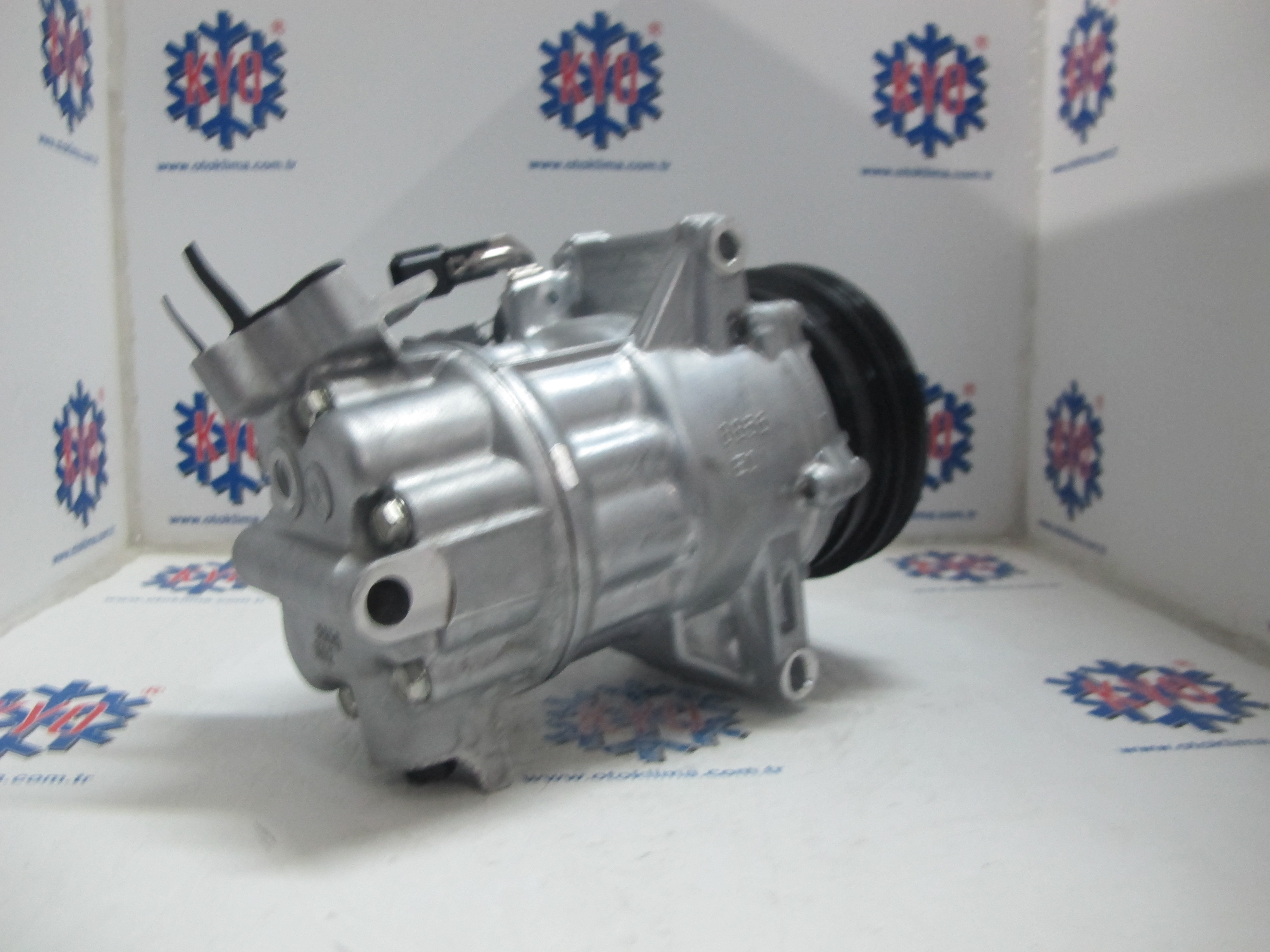 KYOK151222  RENAULT CLİO V BENZİNLİ 3 PK OEM  : 926005450R