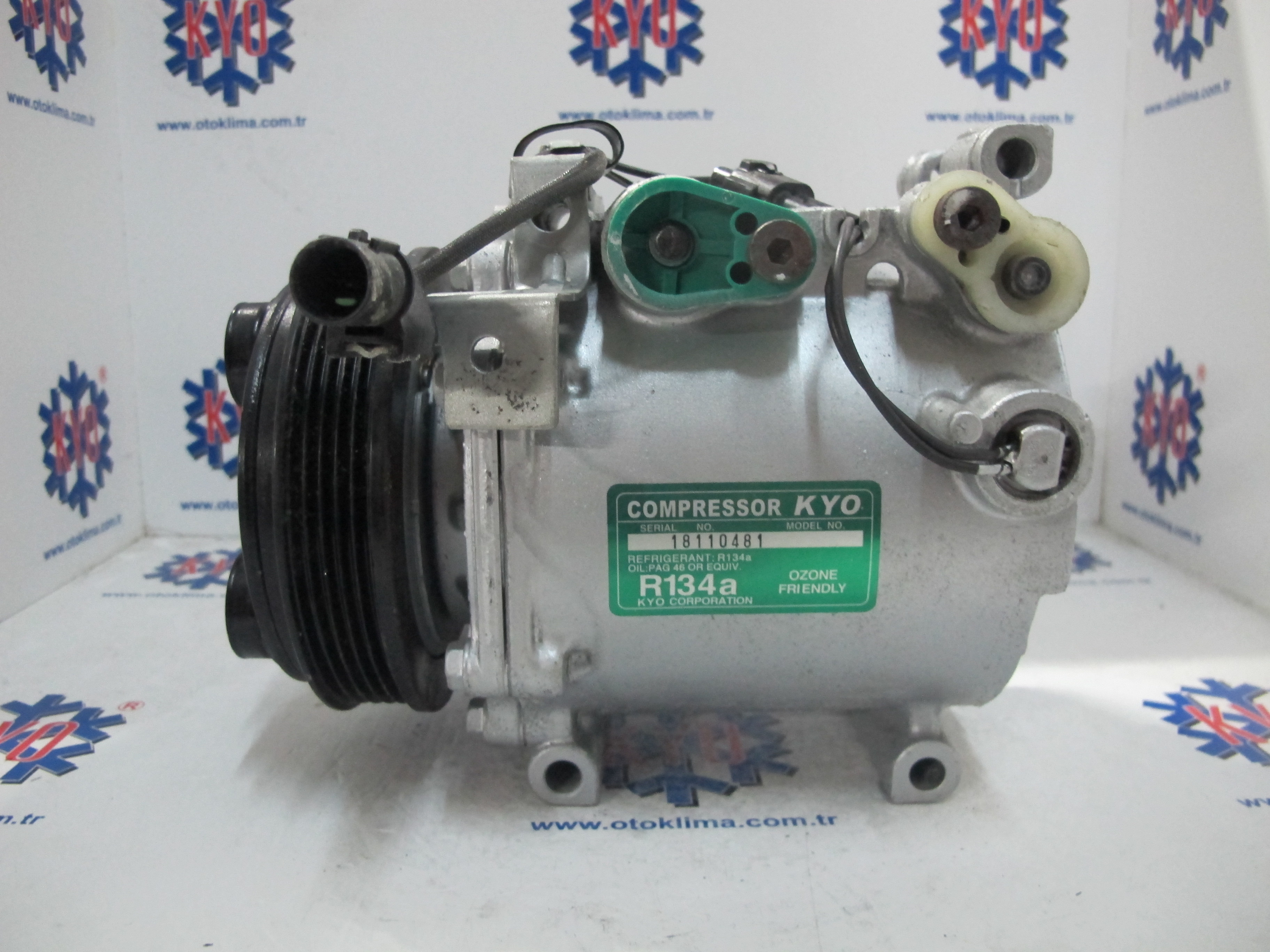 KYOK151258 MITSUBISHI  GALANT  ('97-) OEM: AKC200A204S