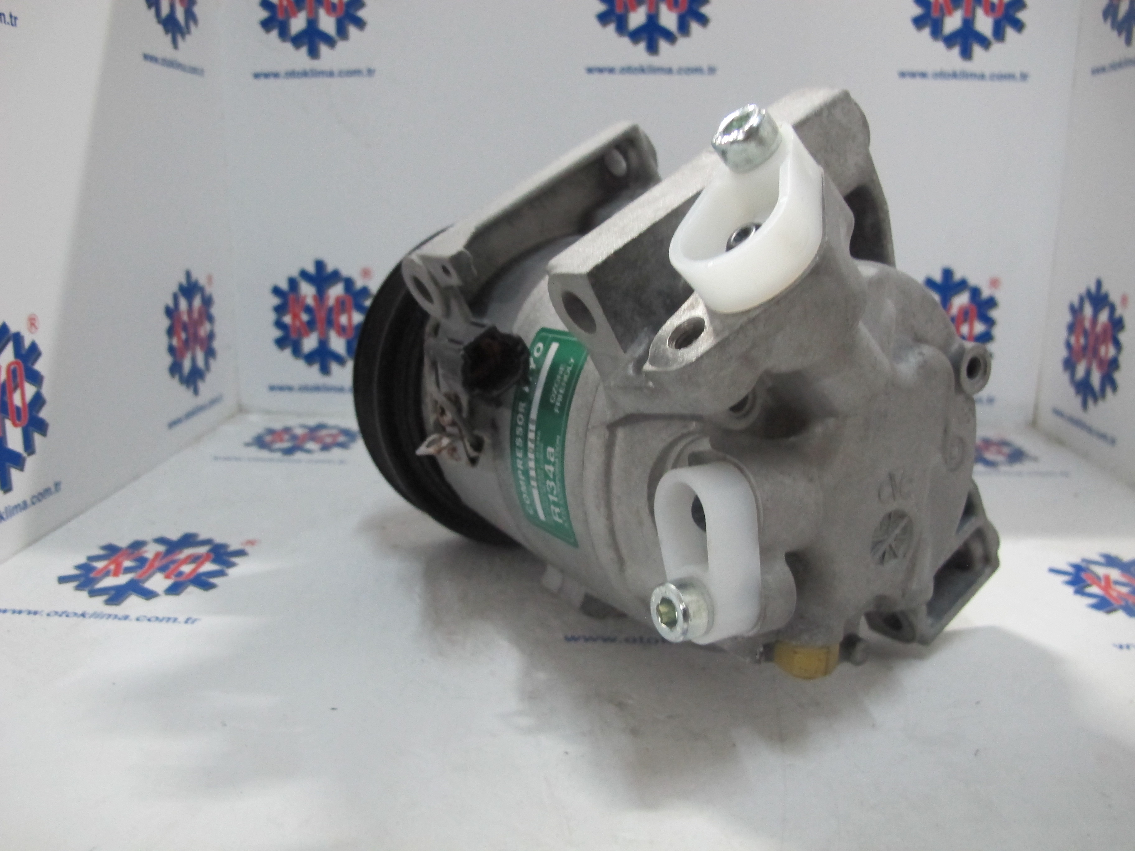 KYOK151268 NISSAN MARCH OEM: 9260021F700