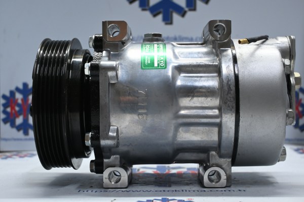 KYOK151334 RENAULT LAGUNA 1.8 6 PK OEM : 7700108413