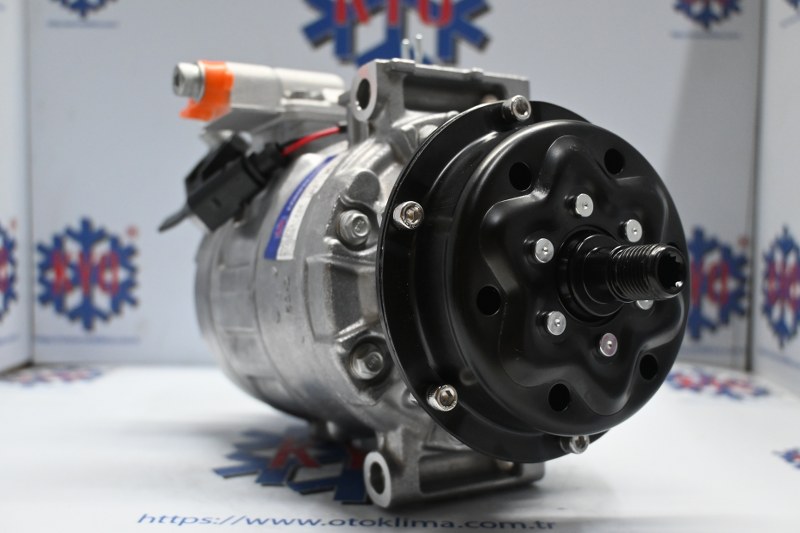 KYOK151408  VOLKSWAGEN  TRANSPORTER T5 2.5 TDI  OEM: 7H0820805C -7H0820805E-7H0820805F-