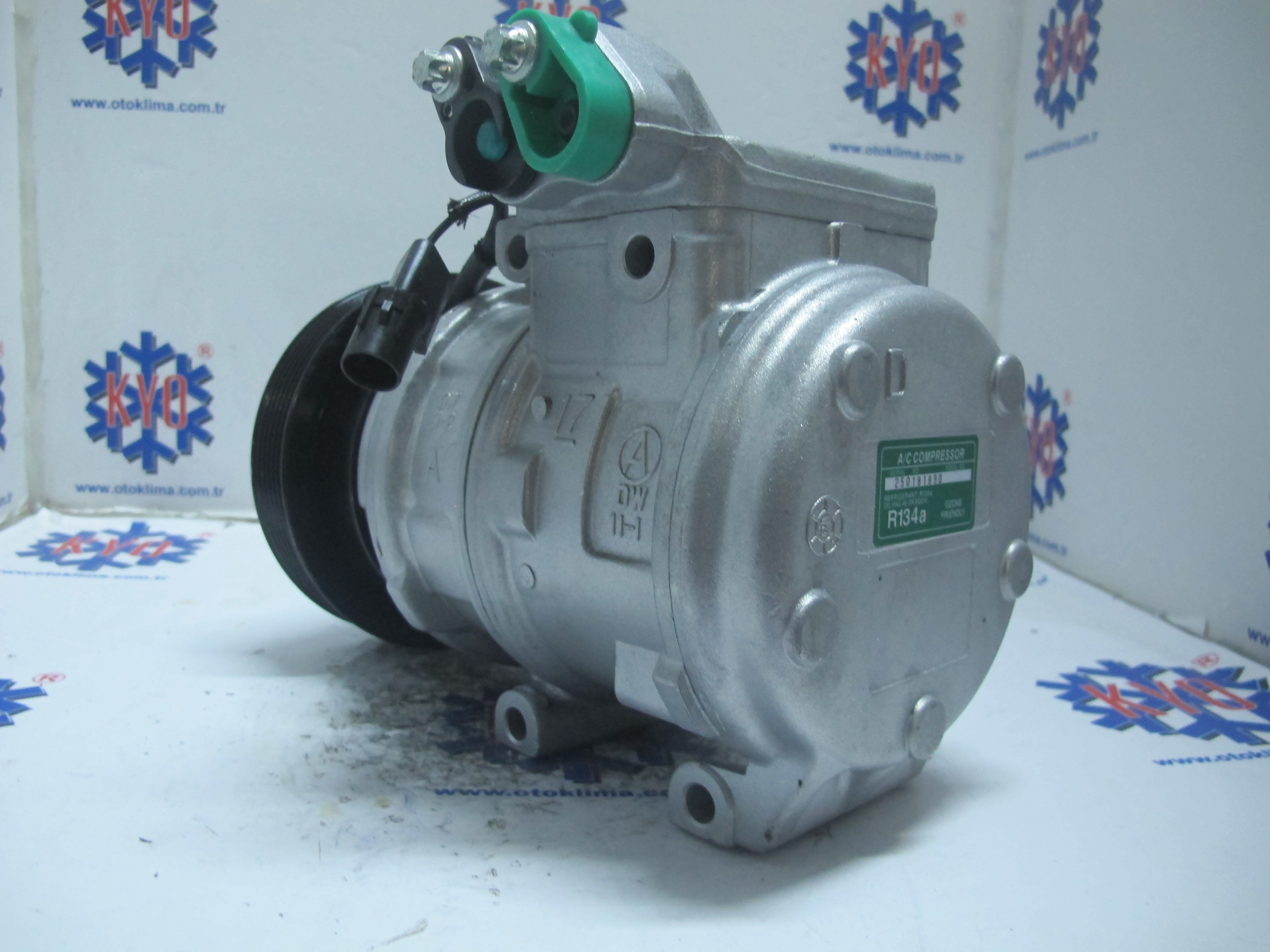 KYOK151454  HYUNDAİ TUSCON DENSO R12 OEM: 97701-2E300