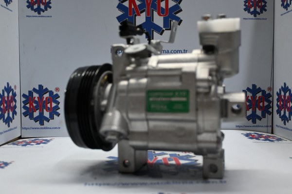 KYOK151460 SUBARU IMPREZA 4 PK OEM : 73111 FG000 - 73111 FG001 