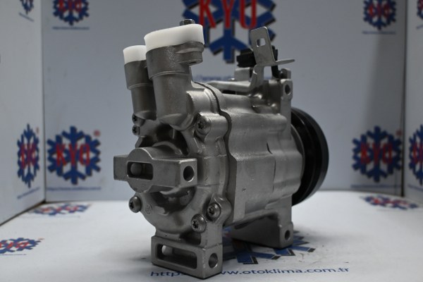 KYOK151460 SUBARU IMPREZA 4 PK OEM : 73111 FG000 - 73111 FG001 