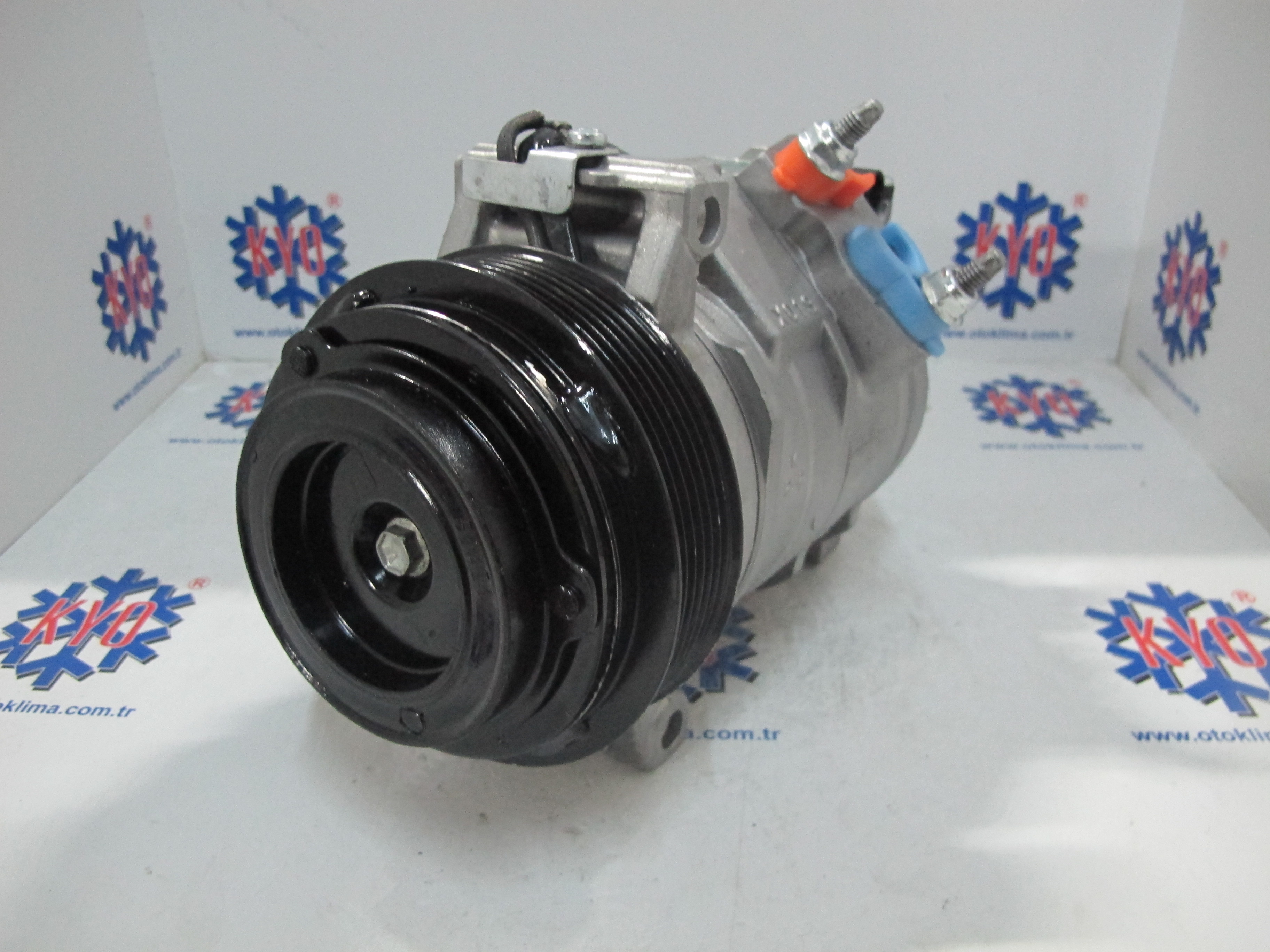 KYOK151462 CHEROKEE 6 PK OEM : 55116839AA