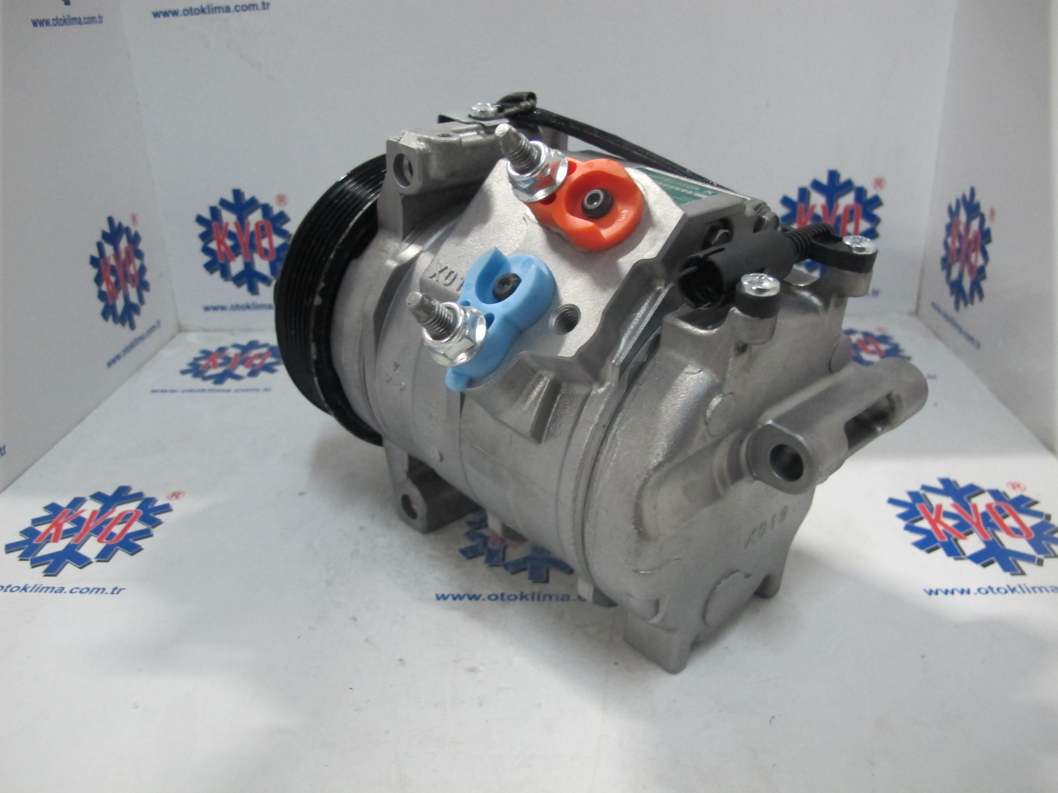 KYOK151462 CHEROKEE 6 PK OEM : 55116839AA