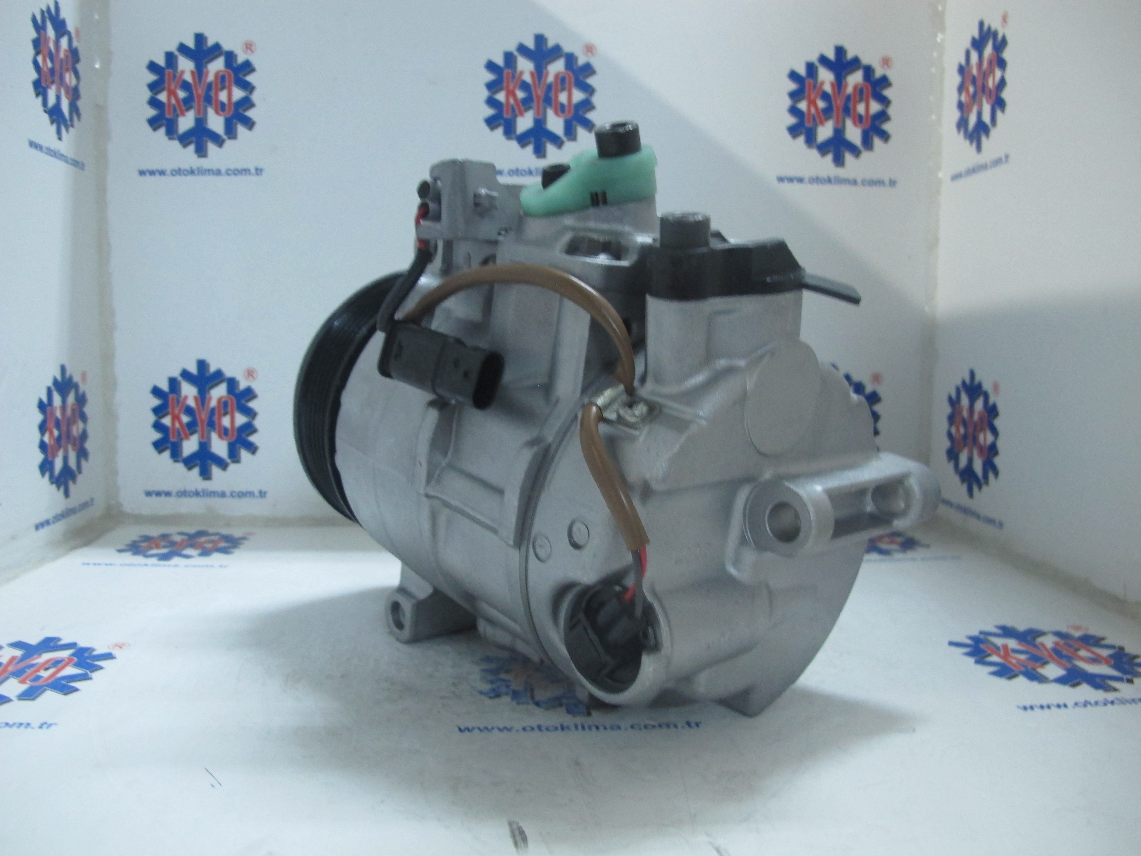 KYOK151464  MB W212 E-200 CDİ 2010 6 PK  OEM:0008302600  - 447280-7082