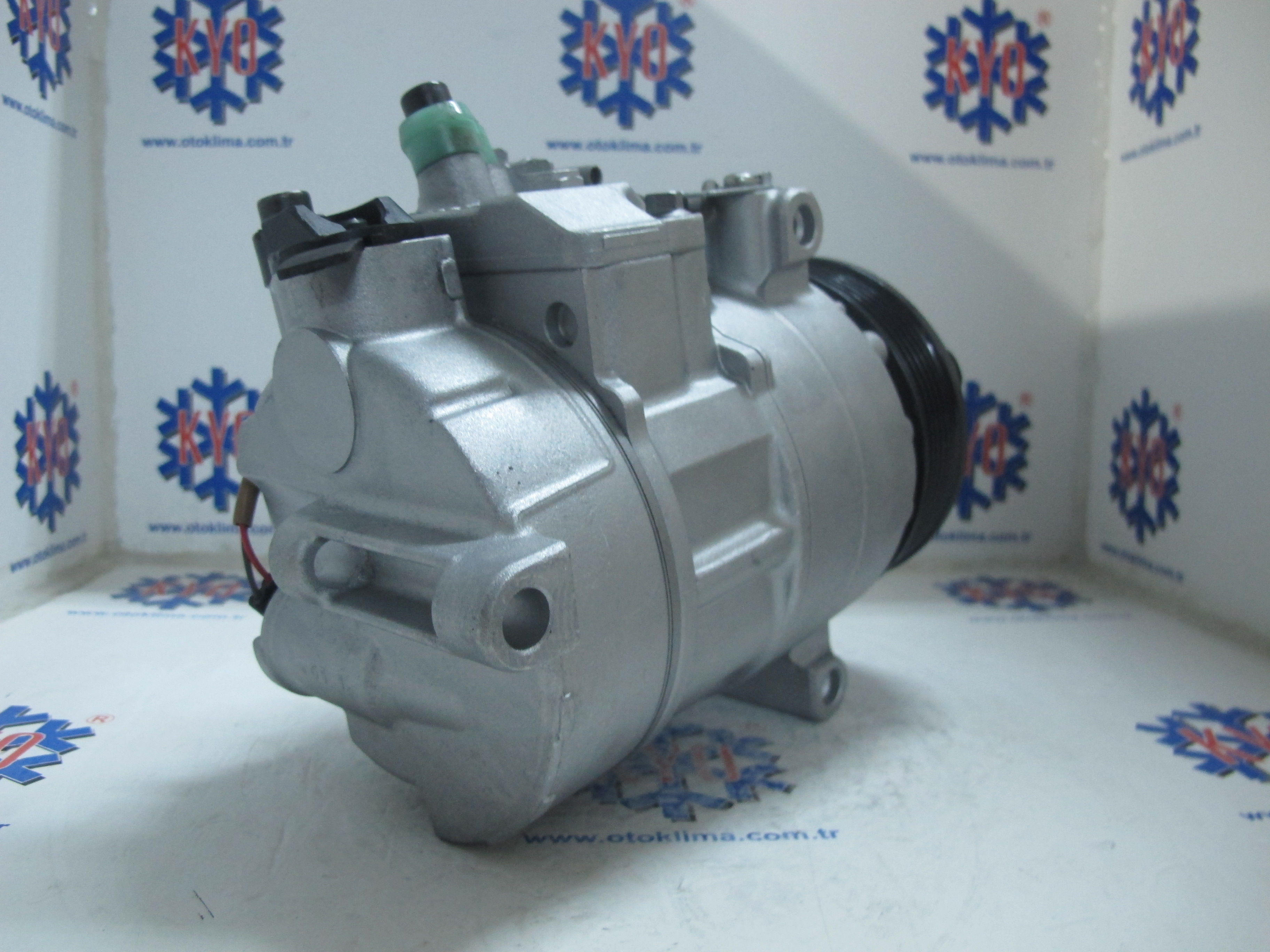 KYOK151464  MB W212 E-200 CDİ 2010 6 PK  OEM:0008302600  - 447280-7082