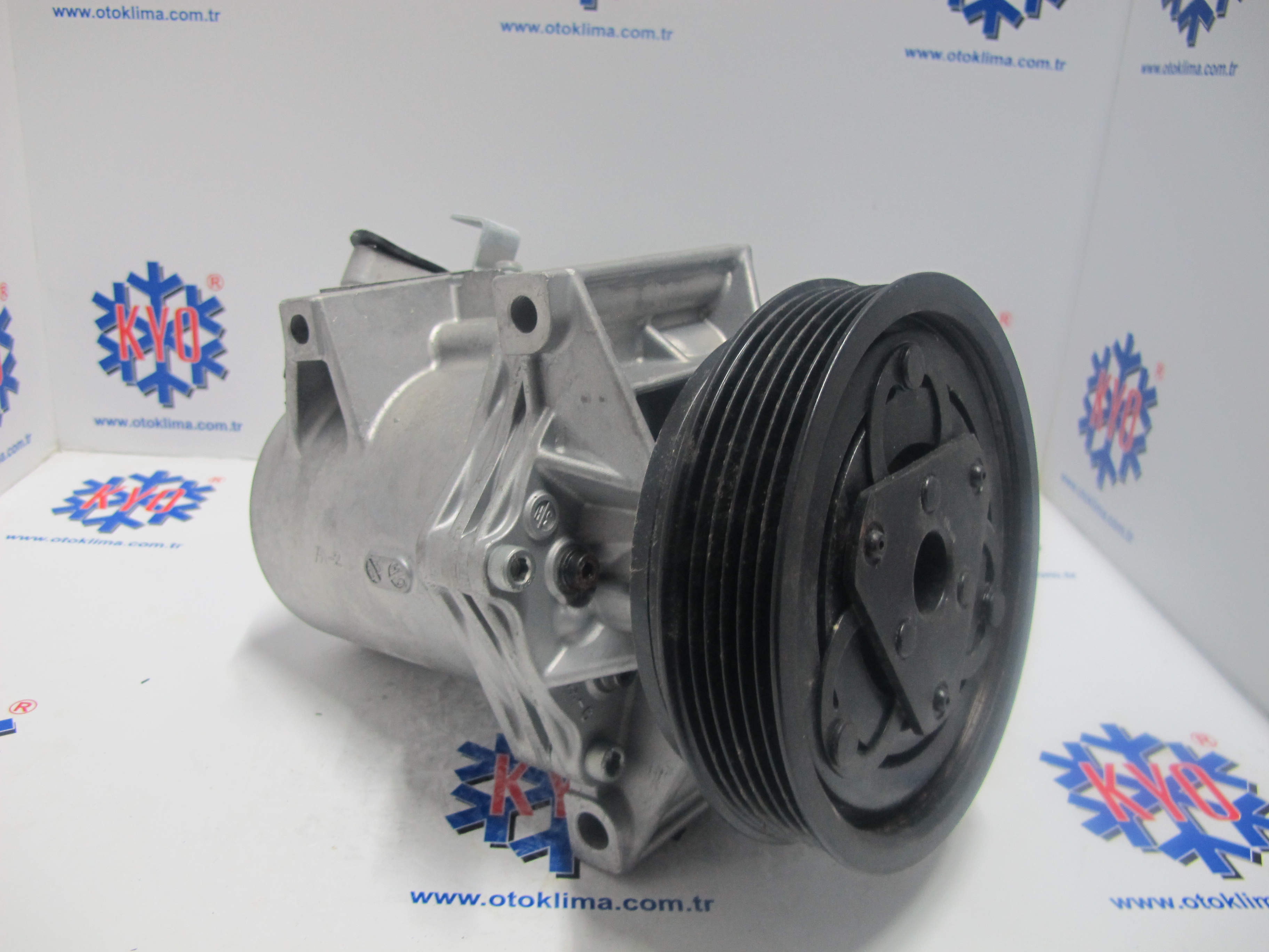 KYOK151470 RENAULT FLUENCE   OEM: 8200816362--A  