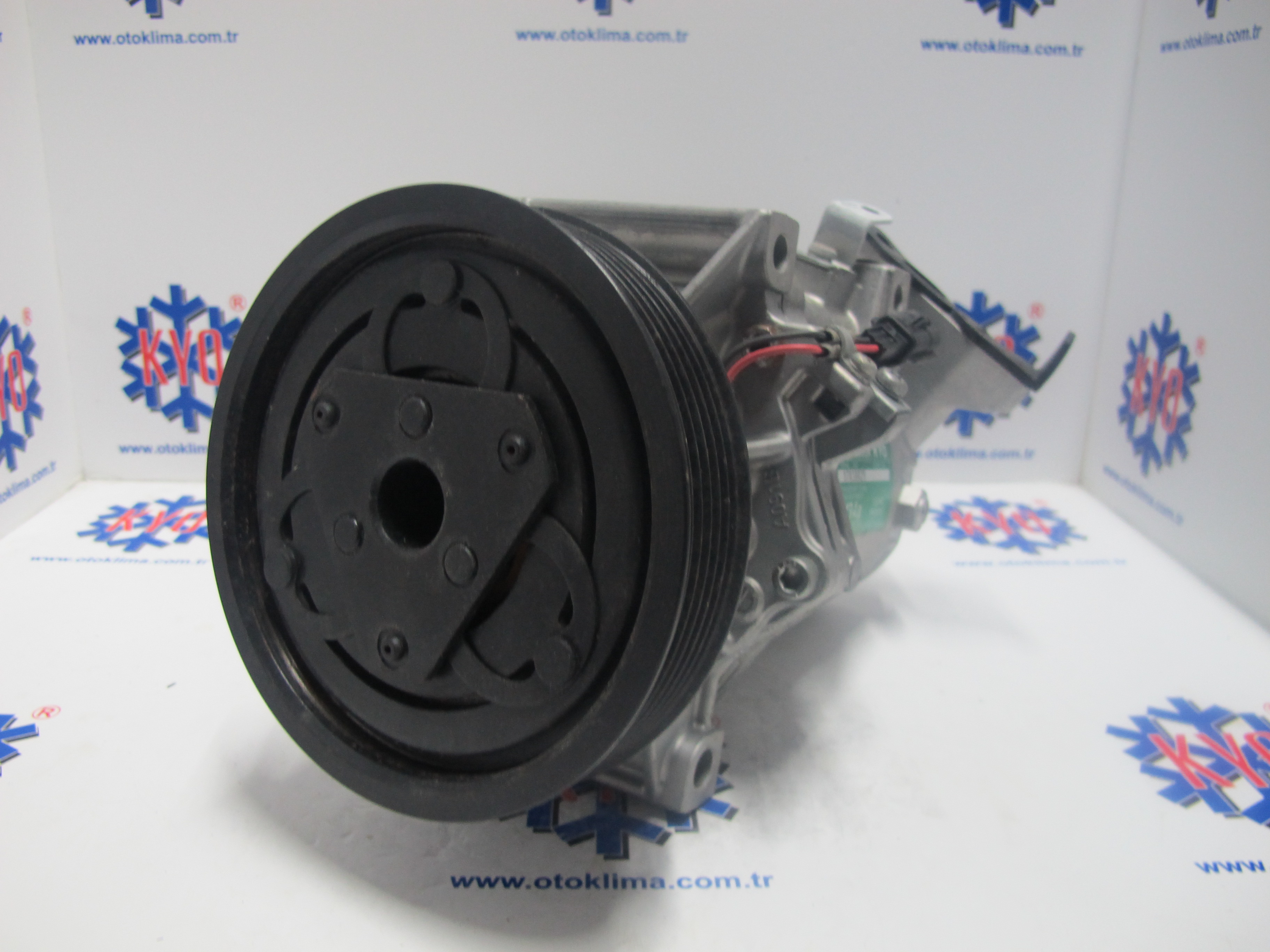 KYOK151470 RENAULT FLUENCE   OEM: 8200816362--A  