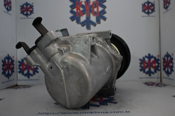 KYOK151470 RENAULT FLUENCE 6 PK OEM: 8200816362--A - 8201025121--D 