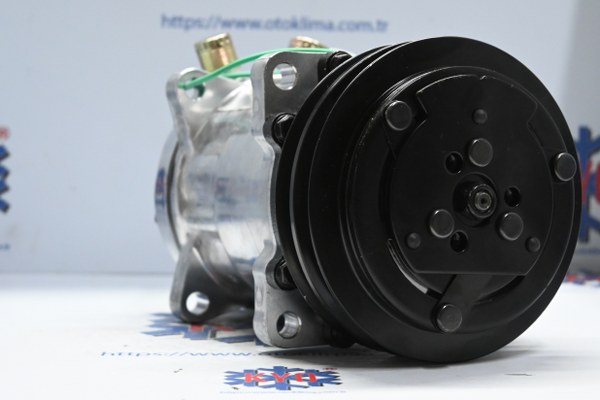 KYOK151509A SD7H15 V KASNAK 24V OEM: SANDEN 8239