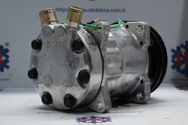 KYOK151509A SD7H15 V KASNAK 24V OEM: SANDEN 8239