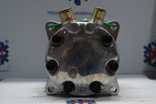 KYOK151509A SD7H15 V KASNAK 24V OEM: SANDEN 8239