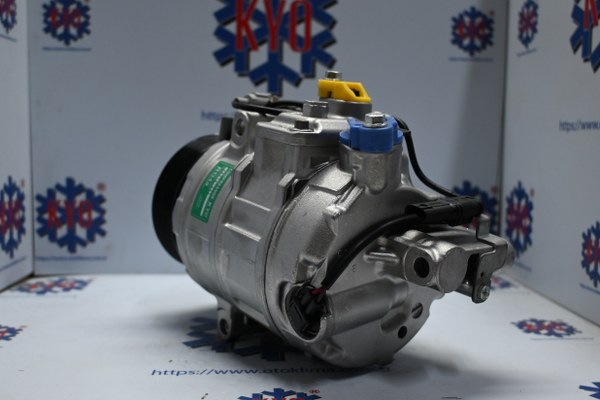 KYOK151545 BMW 335i 535i 640i 740i X5 X6 8 PK OEM : 64529217868