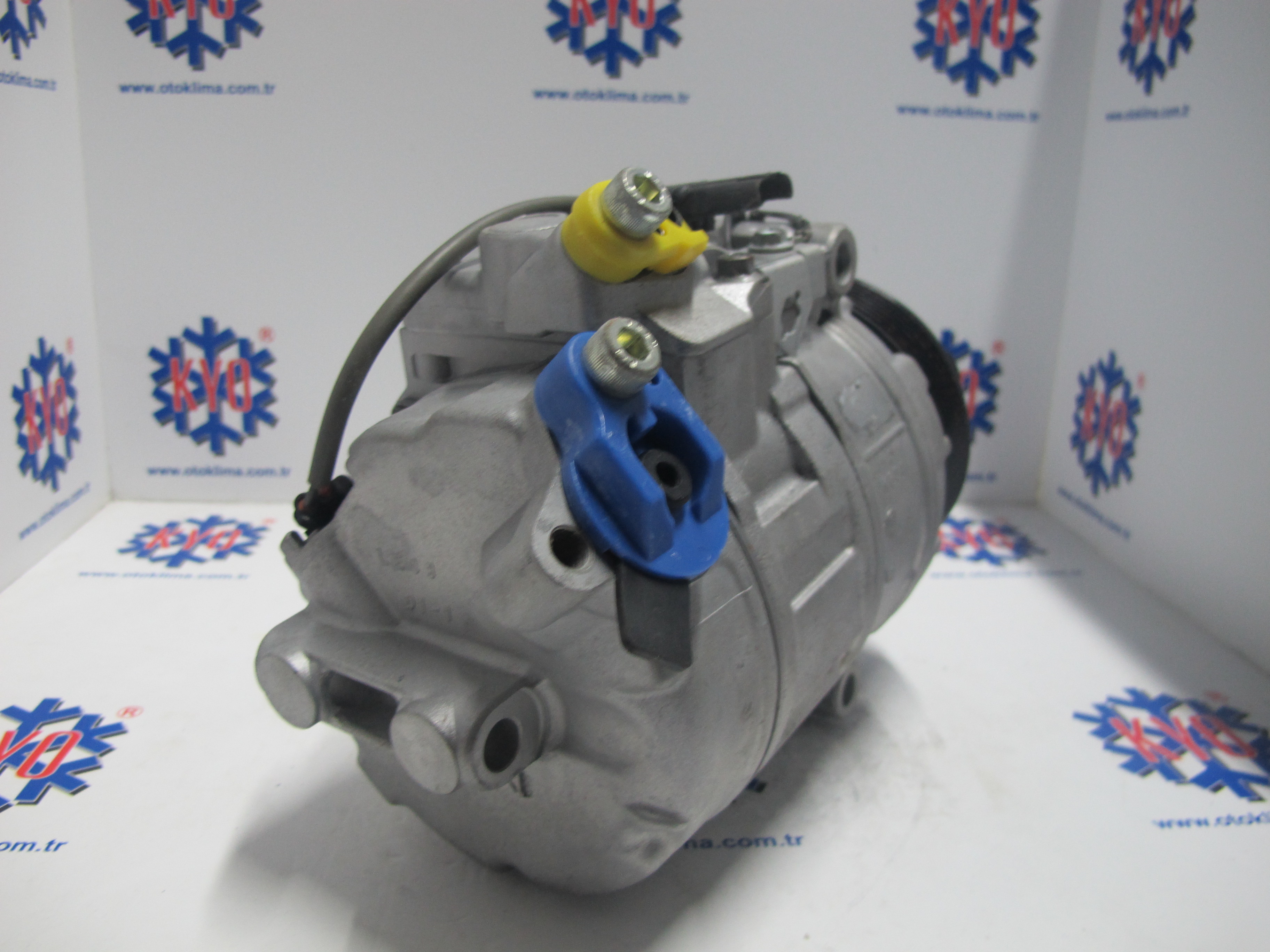 KYOK151553 BMW E81-E82 6 PK  OEM: 64526987862