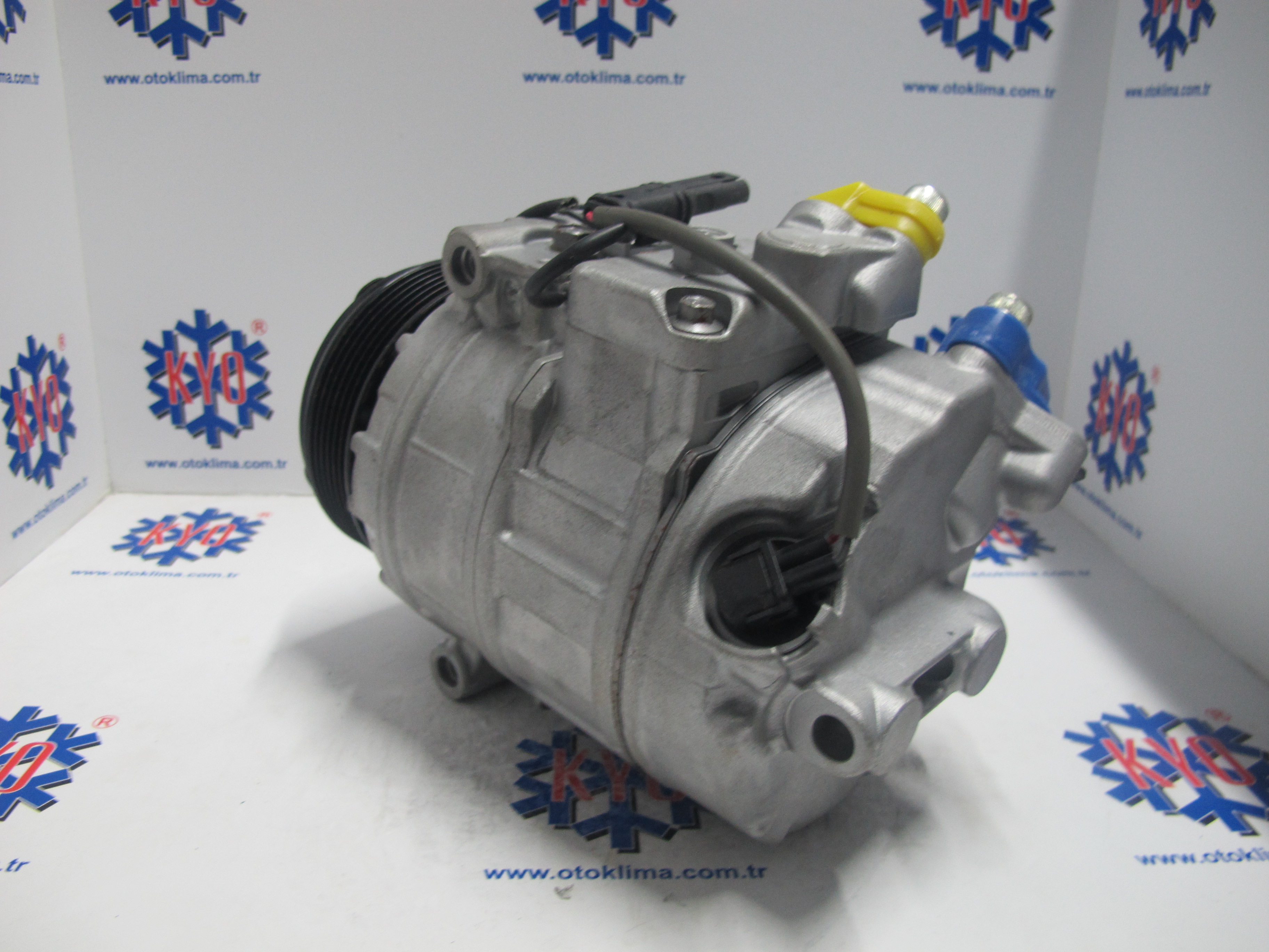 KYOK151553 BMW E81-E82 6 PK  OEM: 64526987862