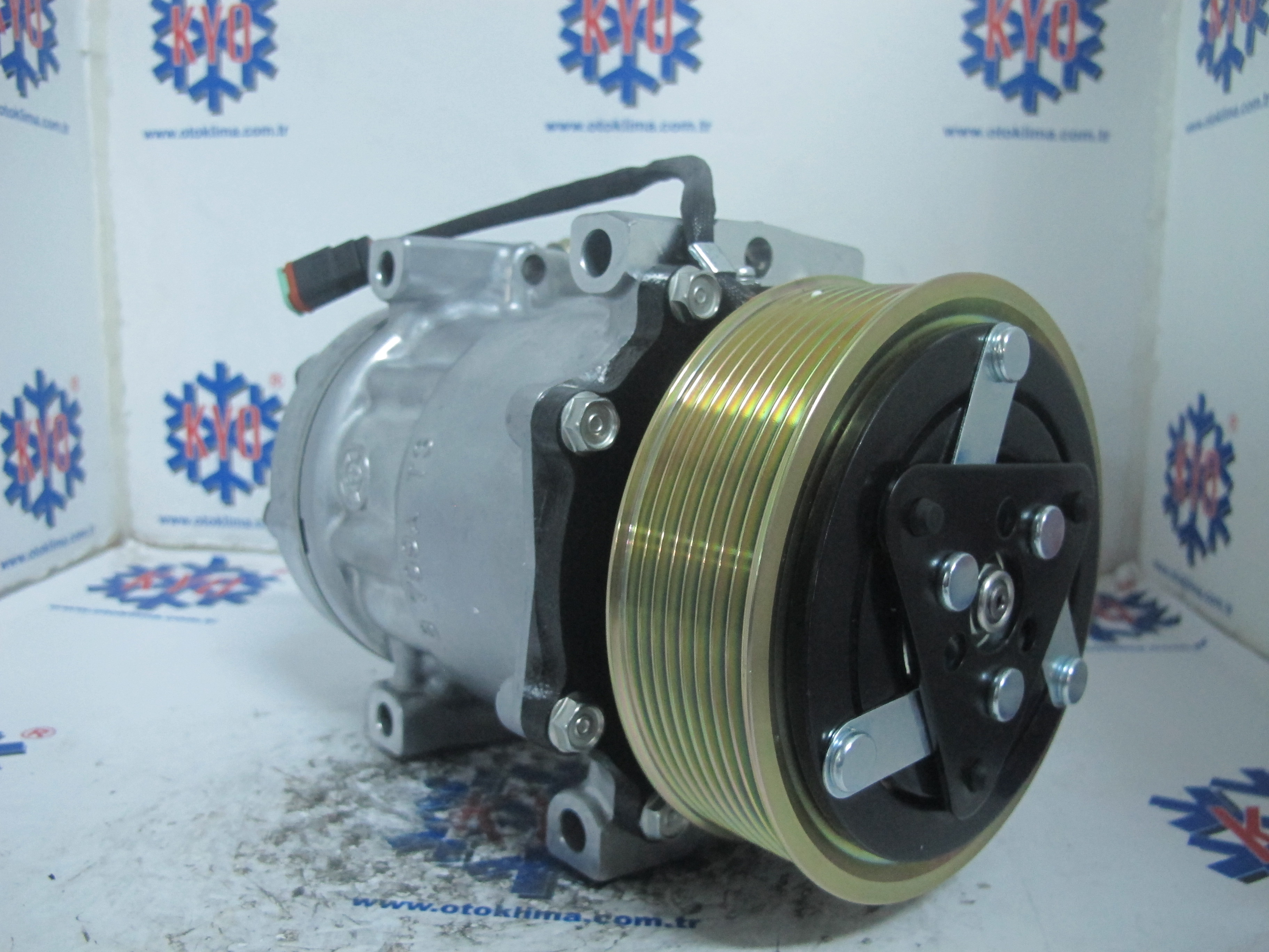 KYOK151603 JCB   OEM:  320-08562