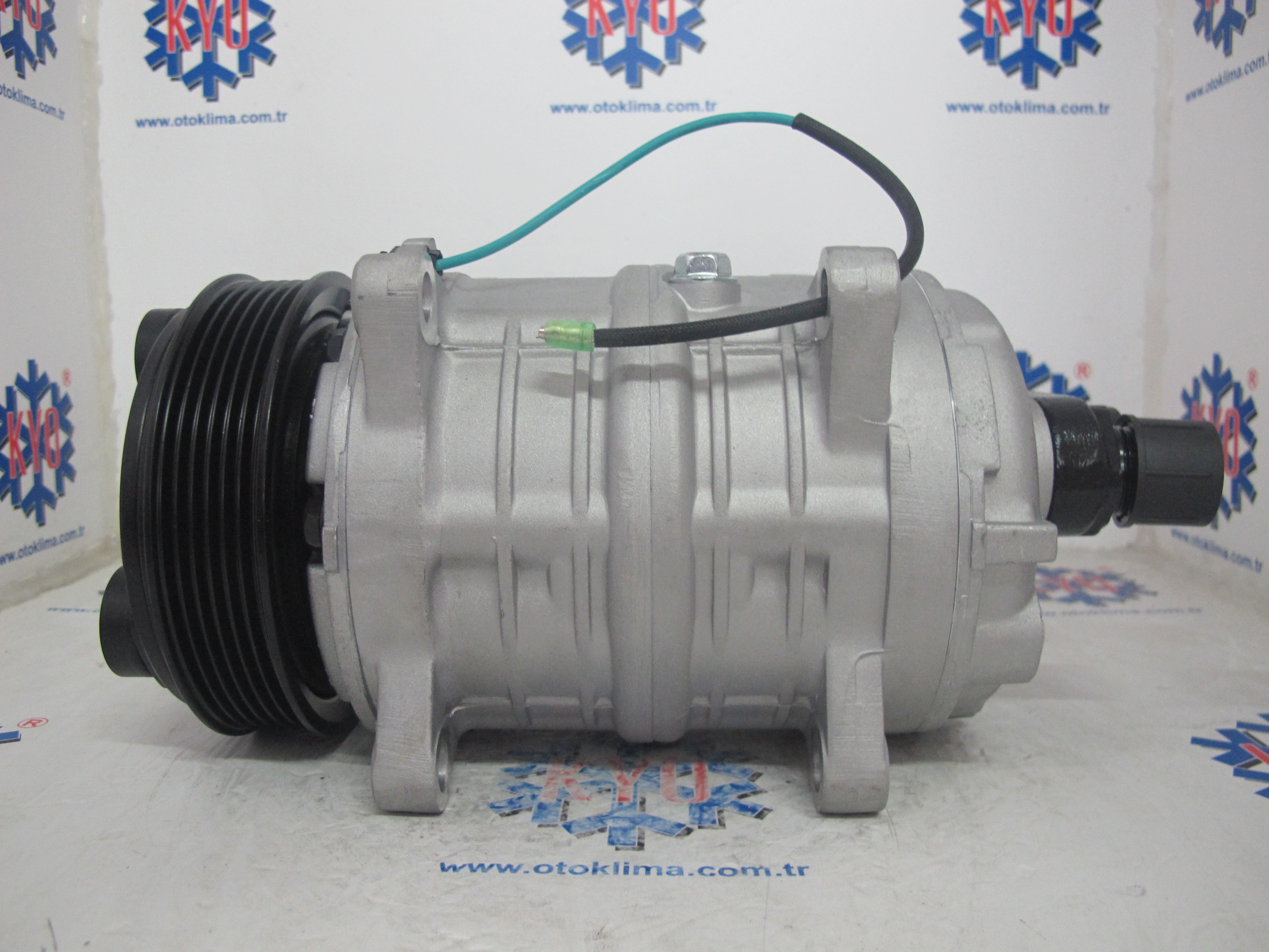 KYOK151645 TM16  OEM: 81619066010