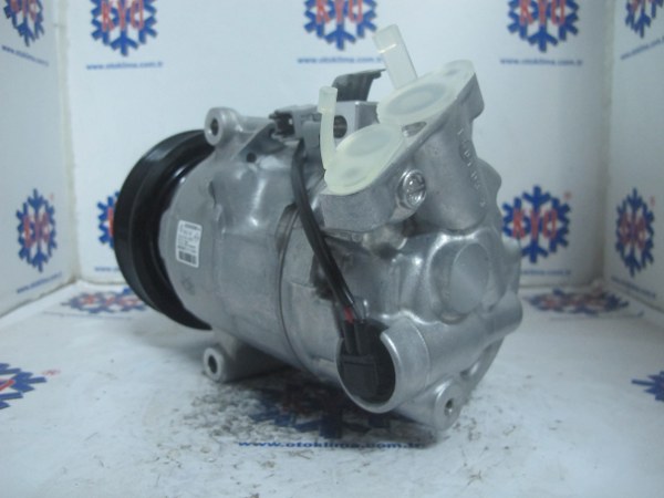 KYOK151666  RENAULT MEGANE III  OEM:8200939386