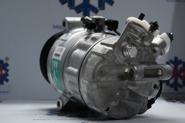 KYOK151694 VOLVO XC60 - V70 - S80 5 PK OEM  30750459- 30780443 - 36000231