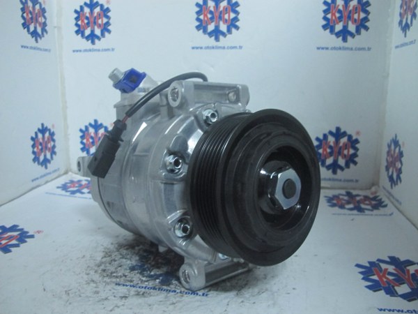 KYOK151697 TRANSPORTER T6  OEM : 7E0820803