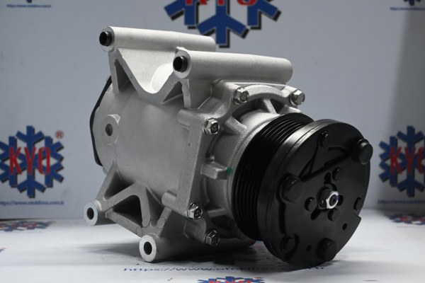 KYOK15187 JAGUAR S-TYPE/ X-TYPE  FORD 6 PK OEM:XR82897/1X4H-19D629-AA/C2S42081/C2S19412/C2S44928/7X43-19D629-AA