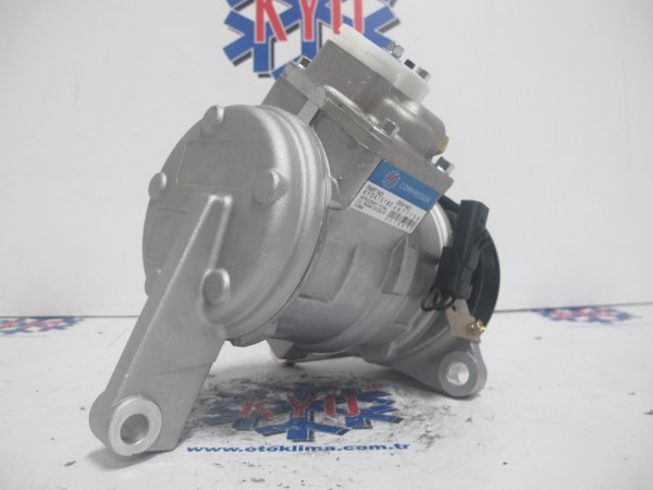 KYOK15190  CHRYSLER  VOYAGER 6 PK  OEM:4677156