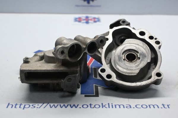 KYOKP8009 DACİA LOGAN ARKA KAPAK