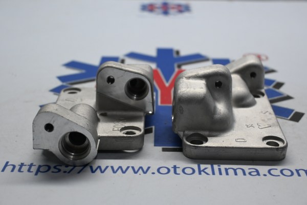 KYOKP8096 KİA SORENTO ÜST KAPAK