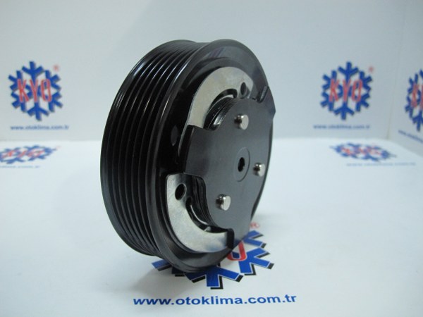 KYOKS5190 BMW E90  CALSONIC  6 PK 