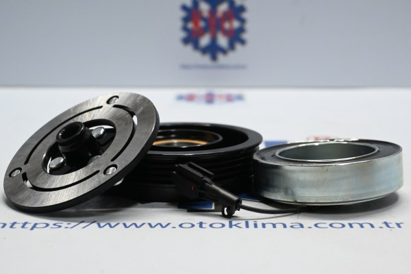 KYOKS5375 SUBARU IMPREZA 4 PK OEM:103