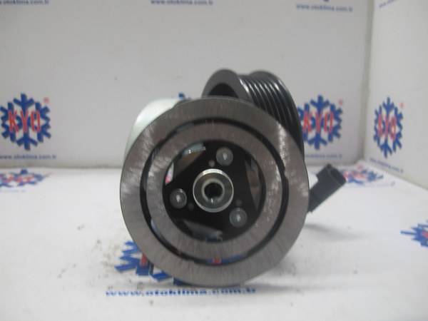 KYOKS5533 FORD CUSTOM 6 PK  