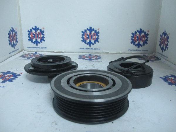 KYOKS5558 FORD CUSTOM 6 PK 