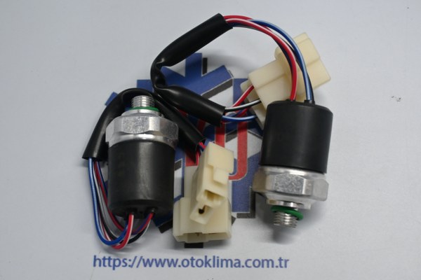 KYOPS6902 UNİVERSAL  4 FİŞLİ ERKEK MÜŞÜR 