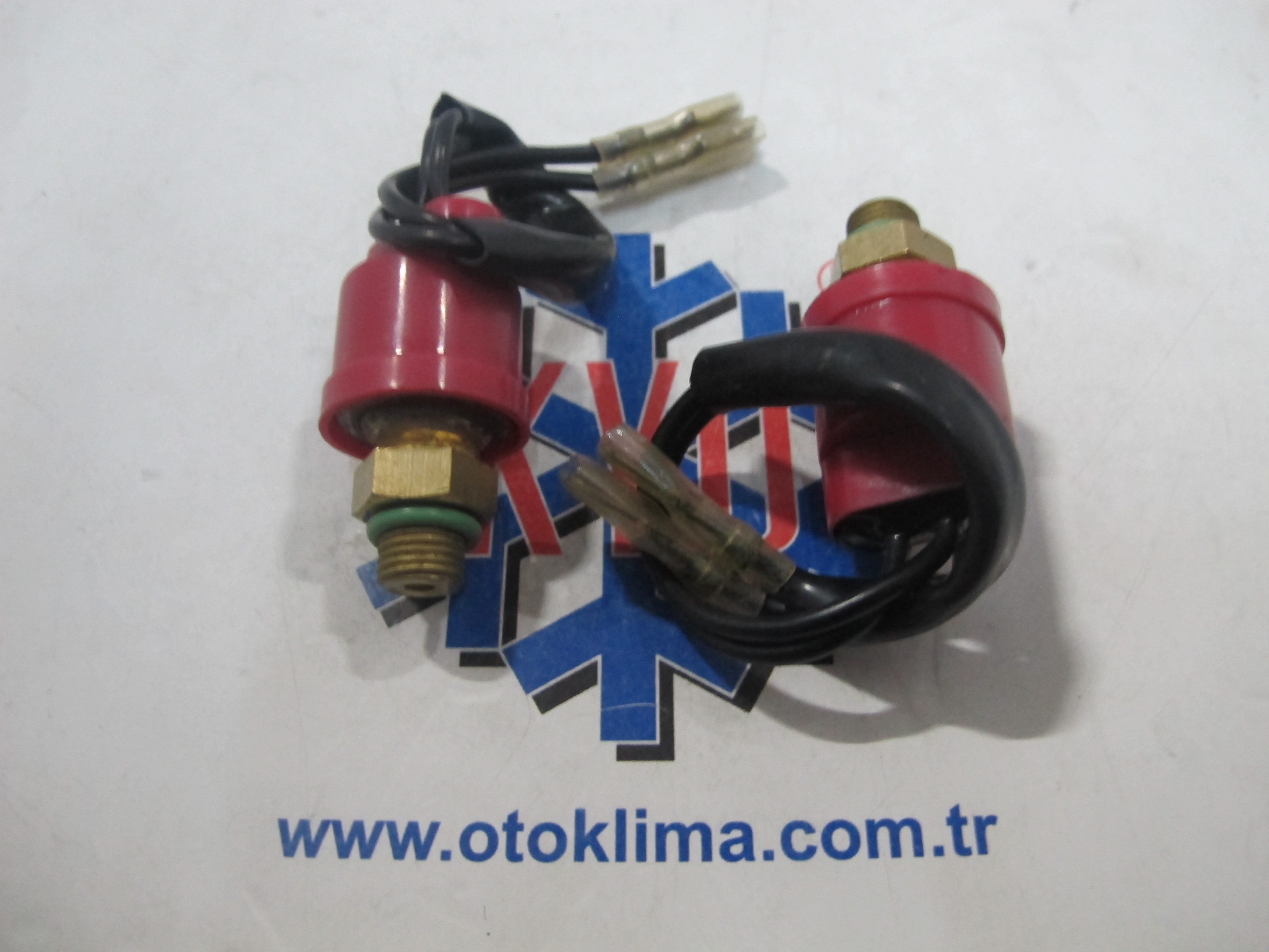 KYOPS6904  MERCEDES W124 - W126 - W201   OEM: 0048206810, 0048200710,A0048206810,