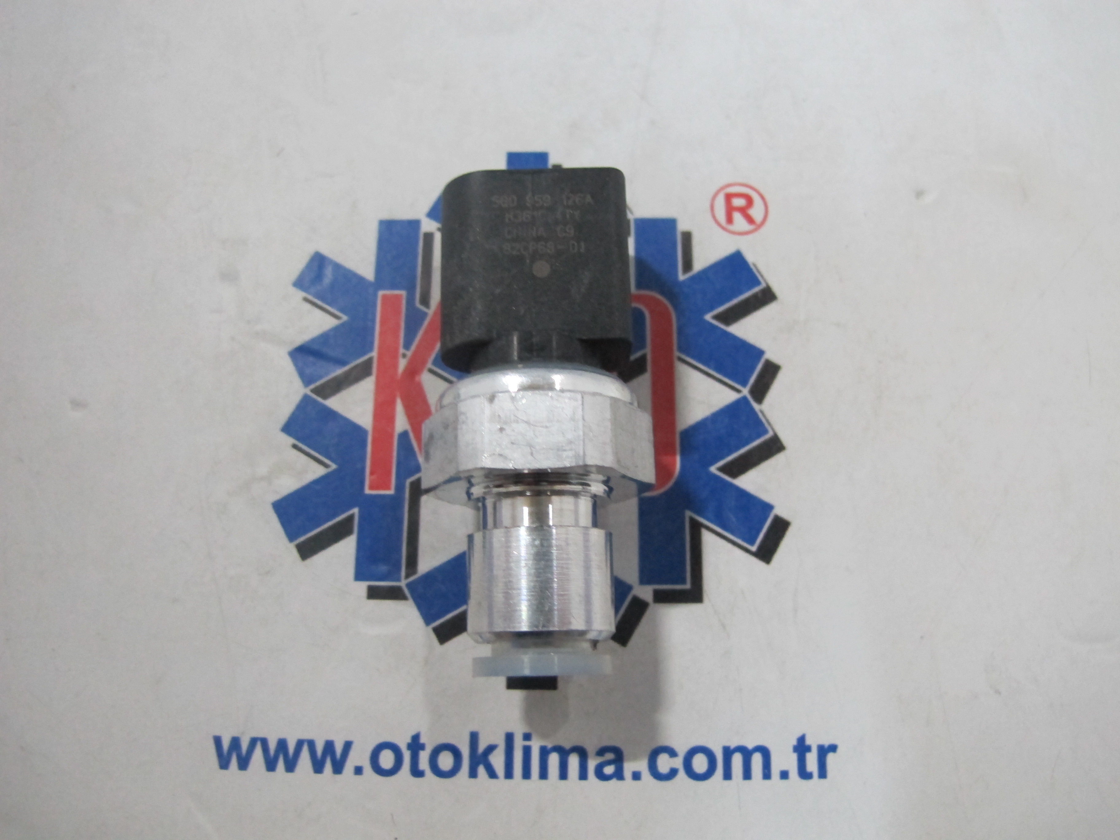 KYOPS6905  VW KLİMA MÜŞÜRÜ  OEM: 4H0959126 - 4H0959126A - 4H0959126B