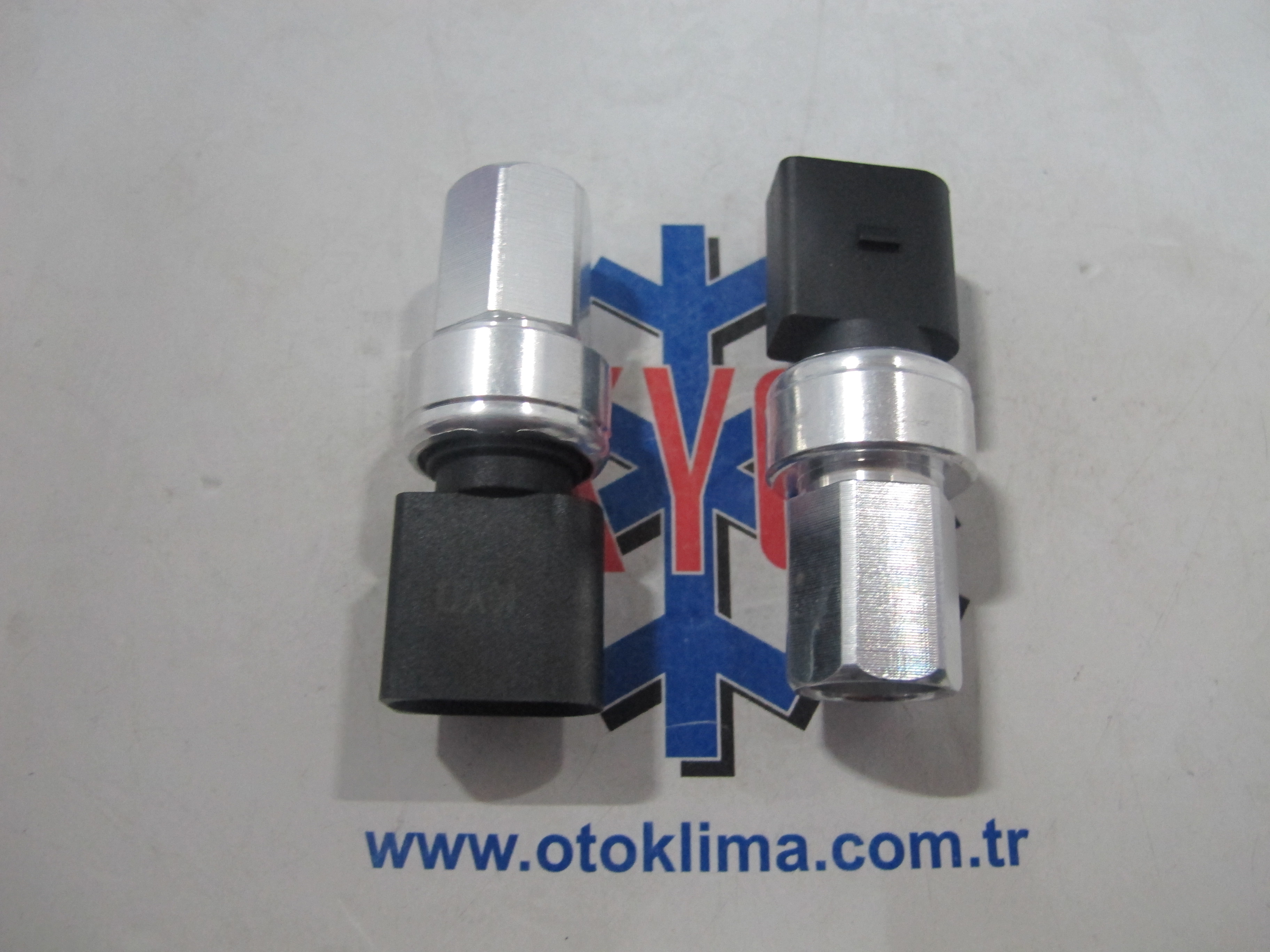 KYOPS6937  AUDİ - VW OEM: 1J0959126 